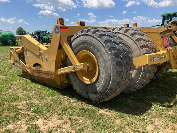 Image of John Deere 2112E equipment image 3