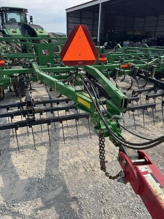 Image of John Deere 2210 Primary image