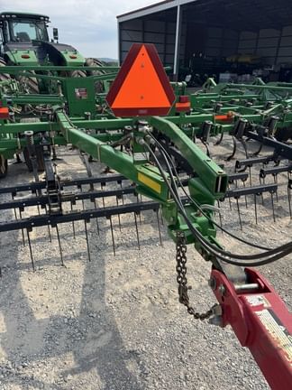 2015 John Deere 2210 Equipment Image0