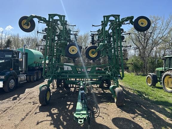 Image of John Deere 2210 equipment image 2