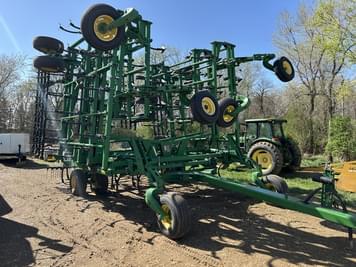 Main image John Deere 2210