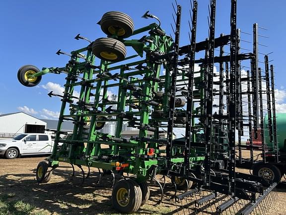 Image of John Deere 2210 equipment image 4