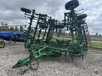 Main image John Deere 2210L