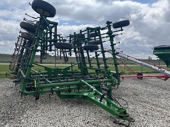 Image of John Deere 2210L equipment image 1