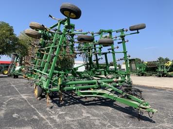 Main image John Deere 2210L