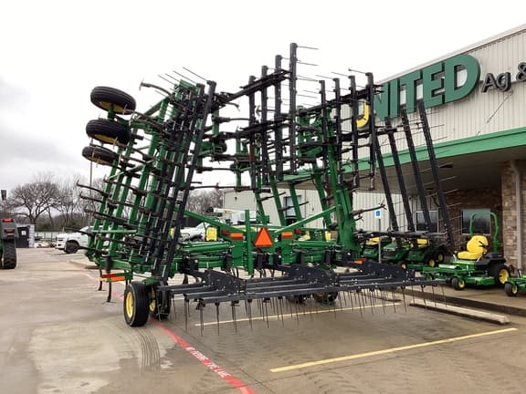 Image of John Deere 2210 equipment image 3