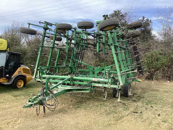 Image of John Deere 2210 equipment image 4