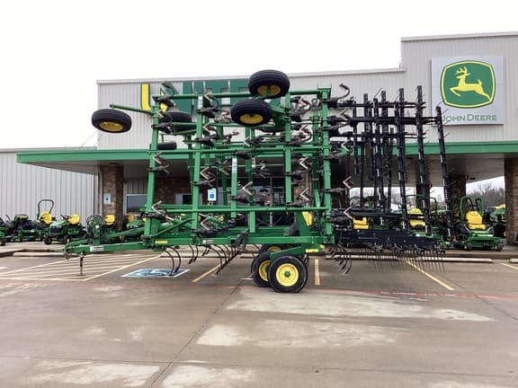 Image of John Deere 2210 Primary image