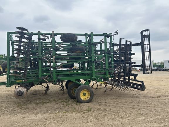 Image of John Deere 2310 equipment image 2