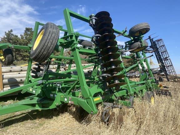 Image of John Deere 2310 equipment image 1