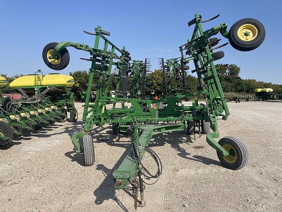 Image of John Deere 2410 equipment image 1