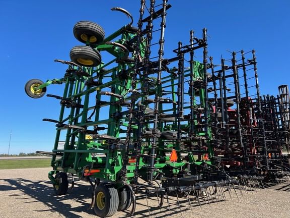 2015 John Deere 2410 Equipment Image0