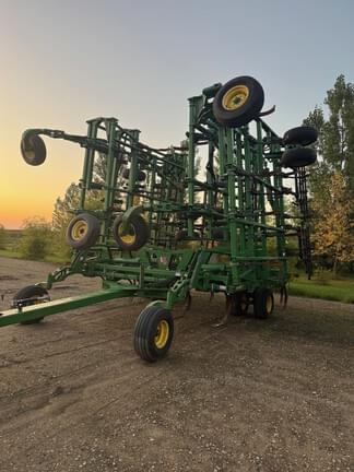 Image of John Deere 2410 equipment image 4