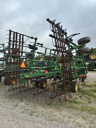 2015 John Deere 2410 Equipment Image0