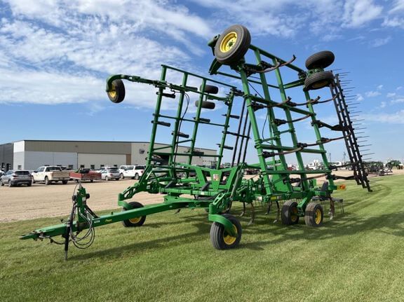 2015 John Deere 2410 Equipment Image0