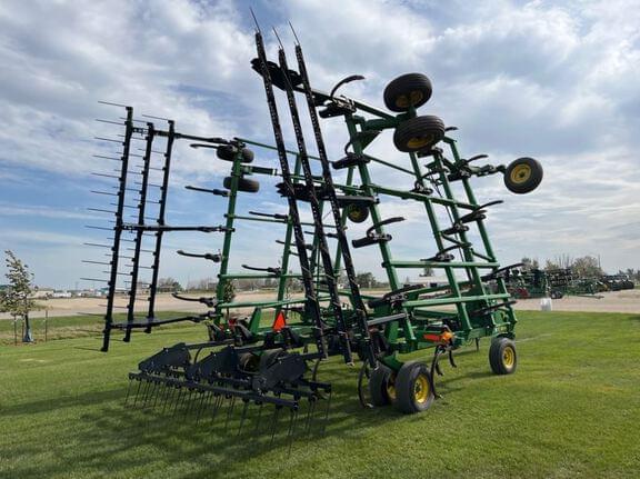 Image of John Deere 2410 equipment image 4