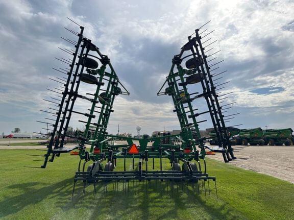 Image of John Deere 2410 equipment image 3