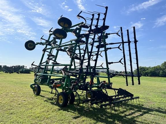 Image of John Deere 2410 equipment image 1