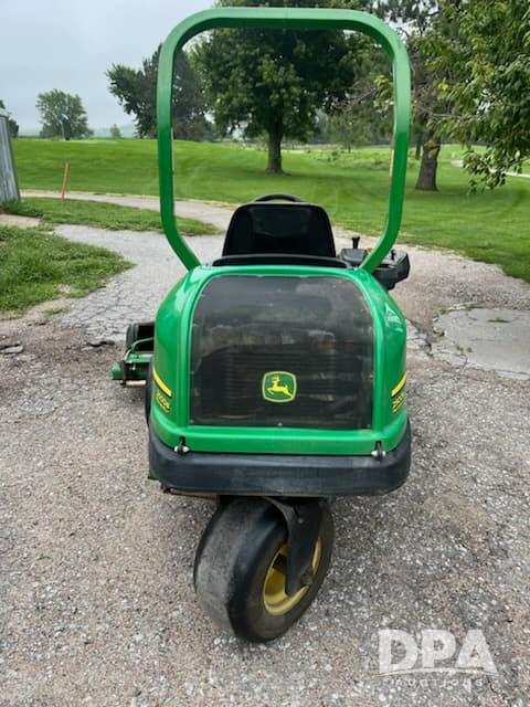 Image of John Deere 2500B equipment image 1