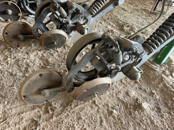 Image of John Deere 2510H equipment image 3