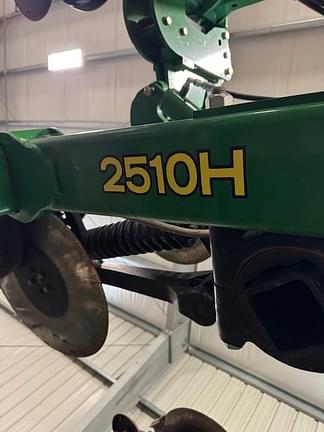 Image of John Deere 2510H equipment image 3