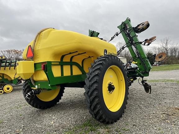 Image of John Deere 2510L equipment image 2