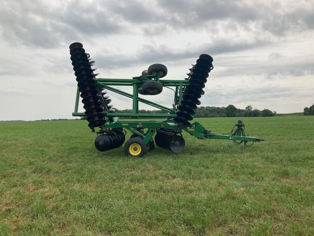 Image of John Deere 2620 equipment image 4