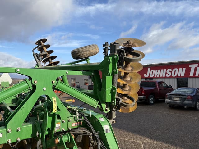 Image of John Deere 2623 equipment image 4