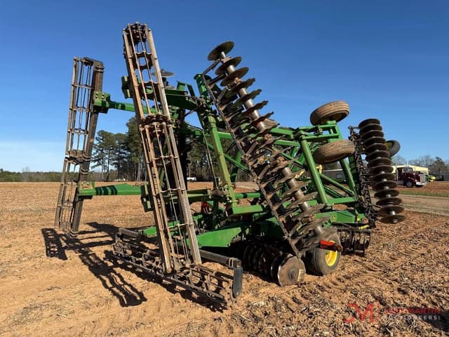 Image of John Deere 2623VT equipment image 1