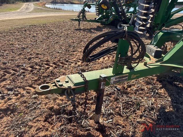 Image of John Deere 2623VT equipment image 4