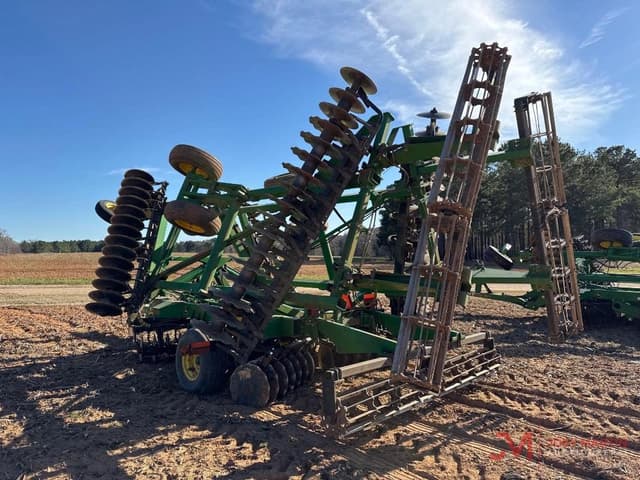 Image of John Deere 2623VT equipment image 2