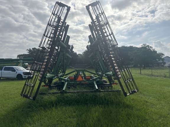 Image of John Deere 2623VT equipment image 3