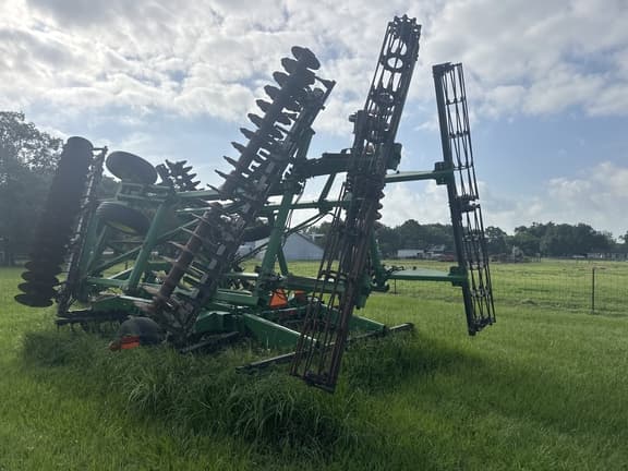 Image of John Deere 2623VT equipment image 4