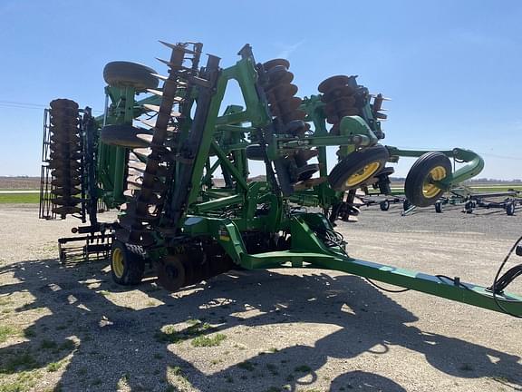 Image of John Deere 2623VT equipment image 3