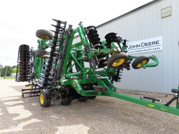 Image of John Deere 2623VT equipment image 4