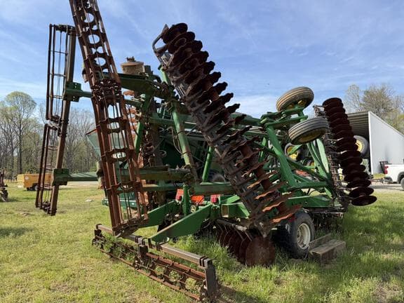 Image of John Deere 2623VT equipment image 2