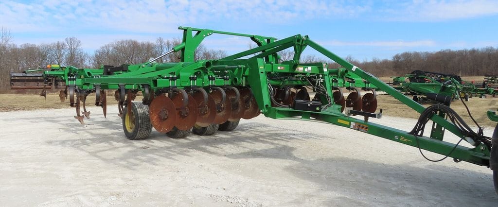 Main image John Deere 2730