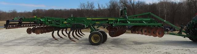 Image of John Deere 2730 equipment image 3