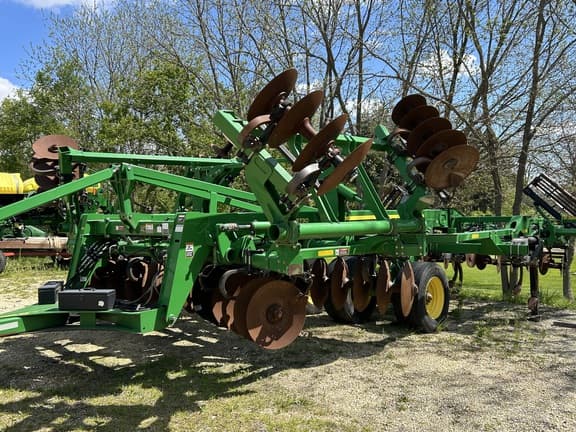 Image of John Deere 2730 Primary image