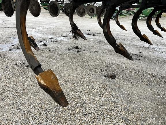 Image of John Deere 2730 equipment image 4