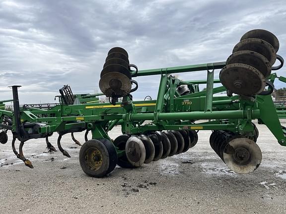 Image of John Deere 2730 Primary image