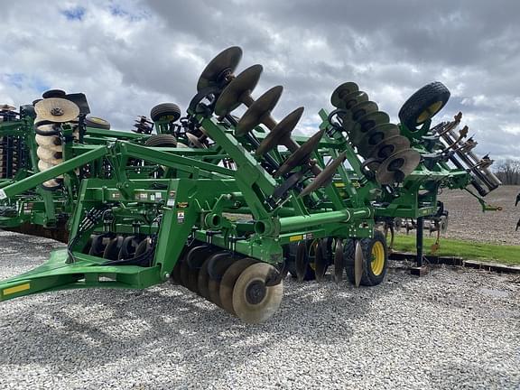 Image of John Deere 2730 equipment image 2