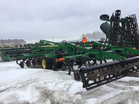 Image of John Deere 2730 equipment image 3