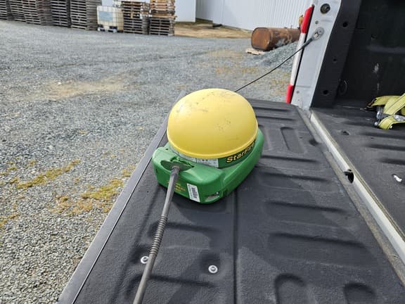 Image of John Deere StarFire 3000 Image 1