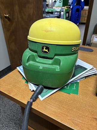 Image of John Deere StarFire 3000 Image 0