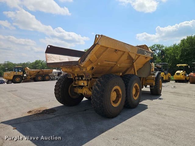 Image of John Deere 300D equipment image 4
