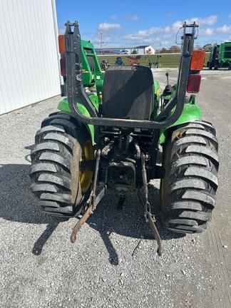 Image of John Deere 3032E equipment image 1