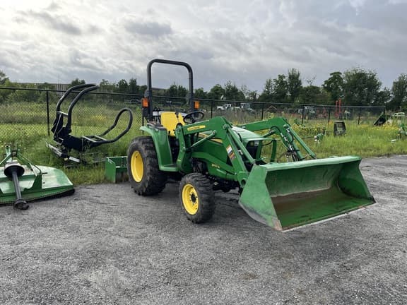 Image of John Deere 3032E equipment image 1