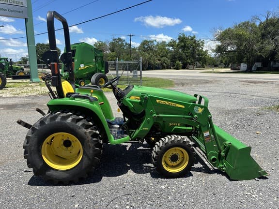Image of John Deere 3032E equipment image 1