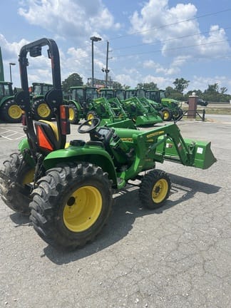 2015 John Deere 3032E Equipment Image0
